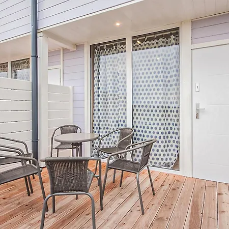 Dom wakacyjny 2 Bedroom Awesome In