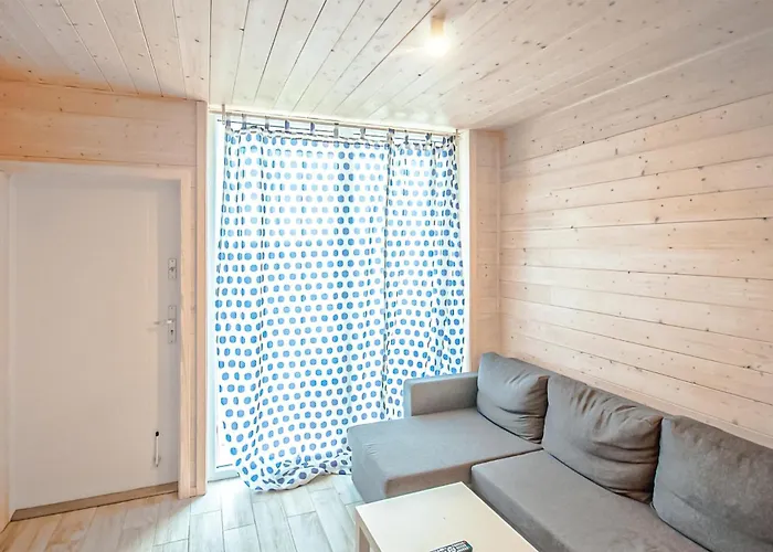 بيت للعطل 2 Bedroom Awesome In ساربينوفو